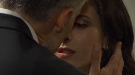 El beso entre Leonardo y Rocío que celebraron los fans de Verdades Ocultas