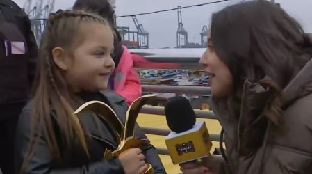 "Mini Bichota": Coté conversa con la niña que bailó junto a Karol G en el escenario del Festival de Viña