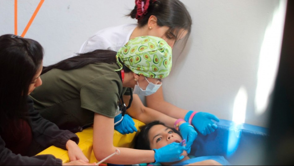 Operativo dental gratuito realizado por Oral B y Fundación Sonrisas benefició a más de 300 personas de la RM