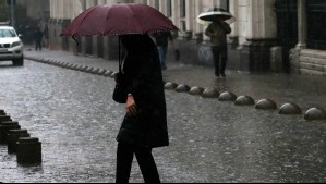Pronostican nuevas lluvias para este fin de semana en Santiago: Conoce cuántos milímetros caerían en la RM